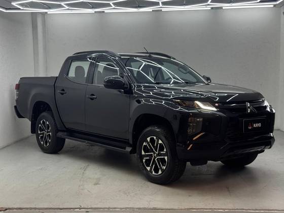 MITSUBISHI L200 TRITON 2.4 16V TURBO DIESEL SPORT HPE-S CD 4P 4X4 AUTOMÁTICO